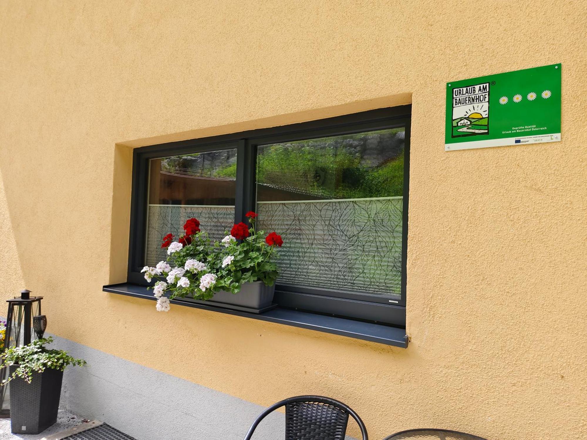Alpenbauernhaus Konzett Schruns Bagian luar foto
