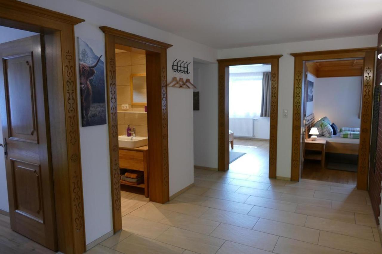 Alpenbauernhaus Konzett Schruns Ruang foto