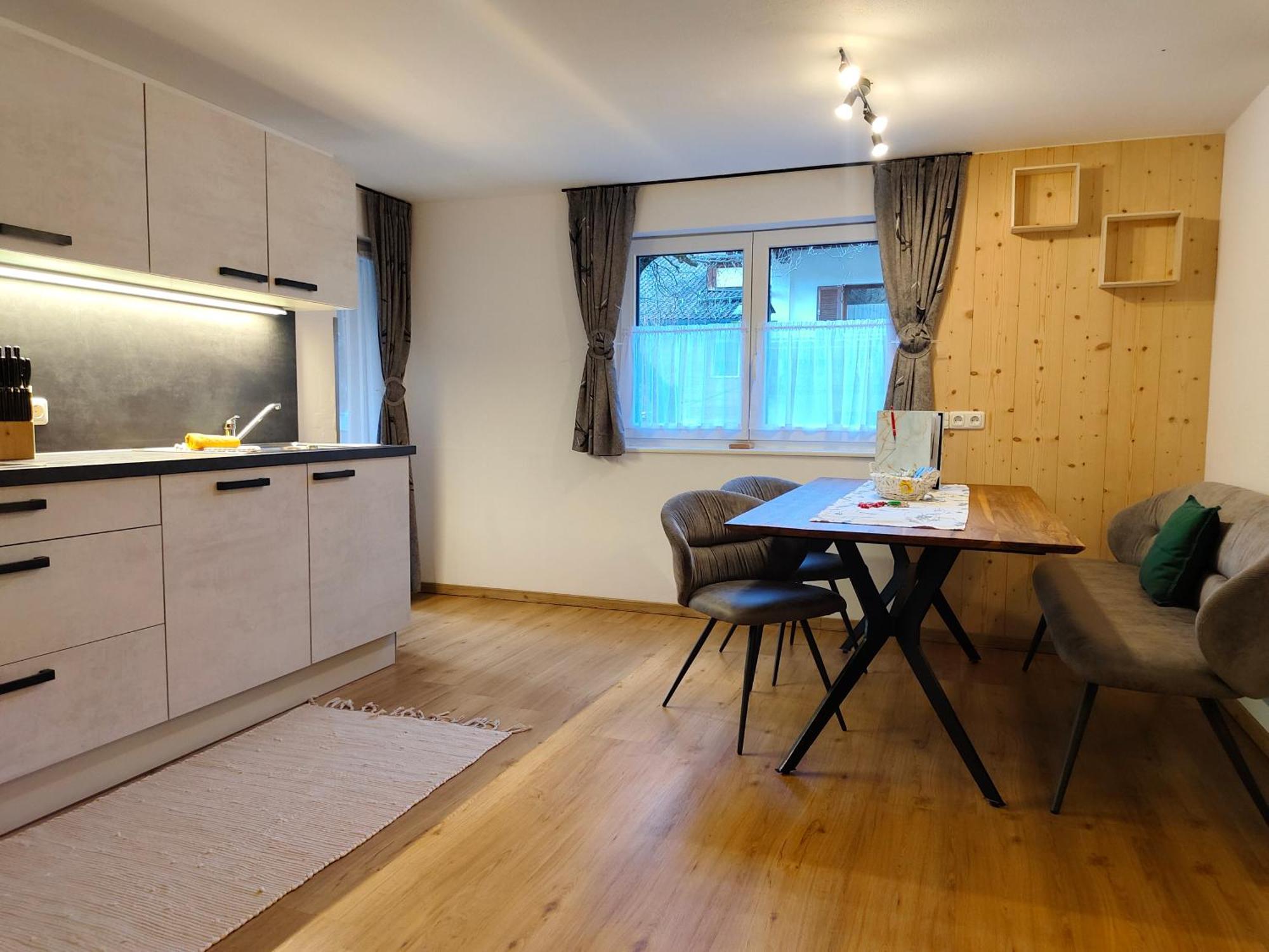 Alpenbauernhaus Konzett Schruns Ruang foto